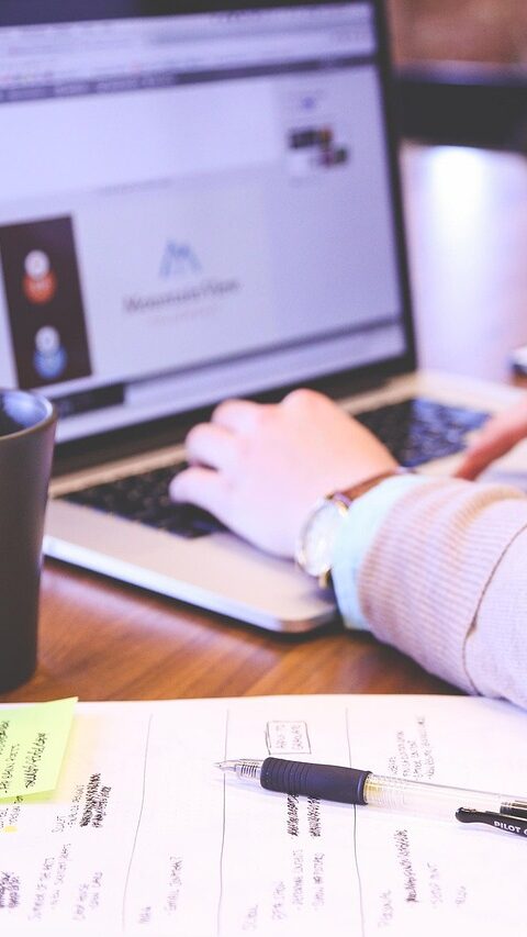 planejamento de vendas no notebook